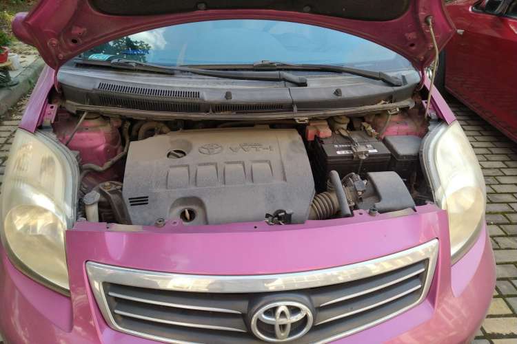 Used Toyota Yaris 2011 1.6E Automatic Charm Edition Engine Bay