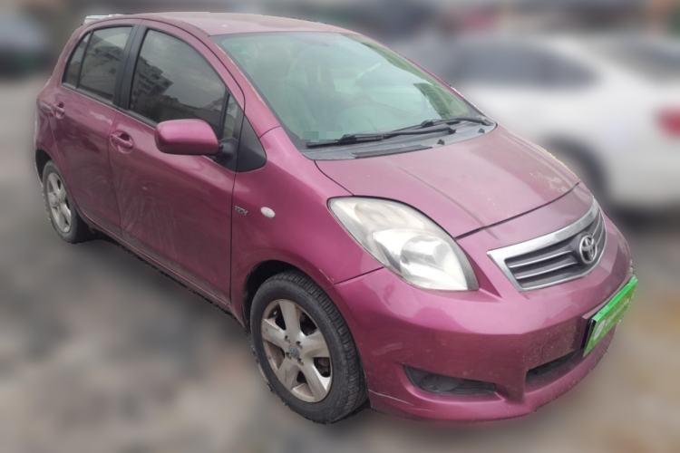 Used Toyota Yaris 2011 1.6E Automatic Charm Edition Front Right 45 Deg