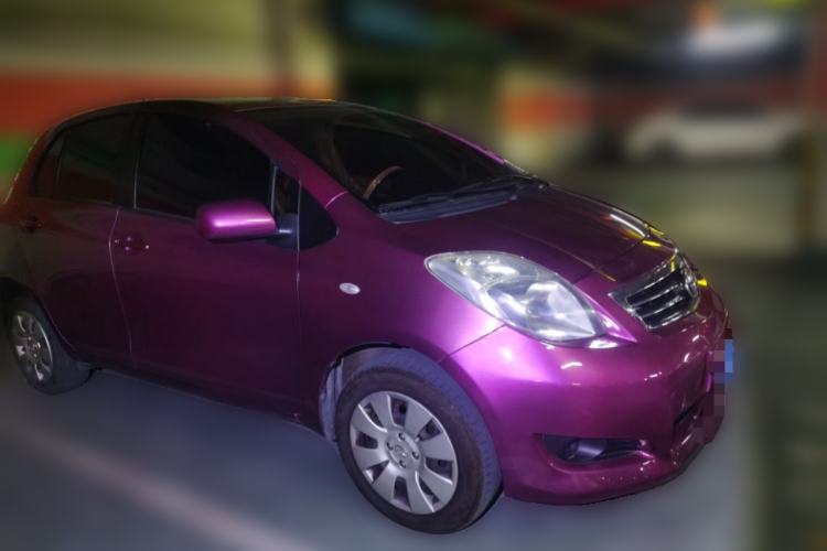 Used Toyota Yaris 2011 1.6E Automatic Charm Edition Front Right 45 Deg