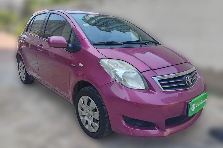 Used Toyota Yaris 2011 1.6E Automatic Charm Edition Front Right 45 Deg