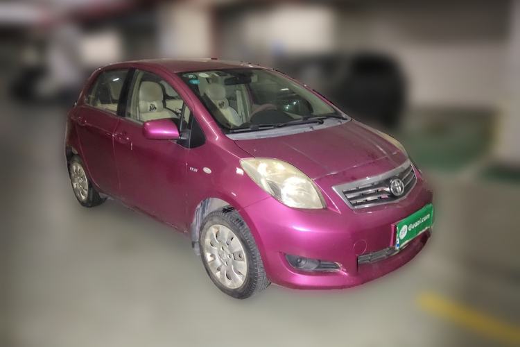 Used Toyota Yaris 2011 1.6E Automatic Charm Edition Front Right 45 Deg