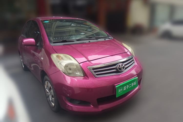 Used Toyota Yaris 2011 1.6E Automatic Charm Edition Front Right 45 Deg