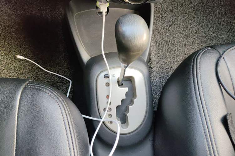 Used Toyota Yaris 2011 1.6E Automatic Charm Edition Gear Lever