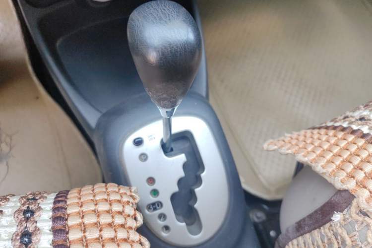 Used Toyota Yaris 2011 1.6E Automatic Charm Edition Gear Lever
