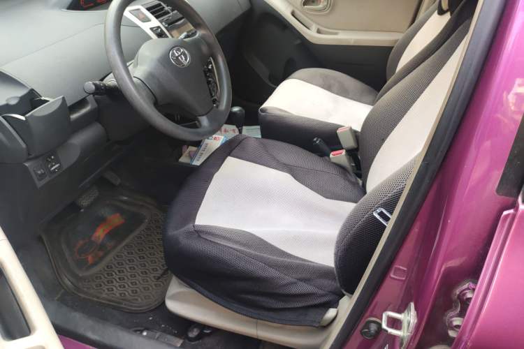 Used Toyota Yaris 2011 1.6E Automatic Charm Edition Left Front Seat