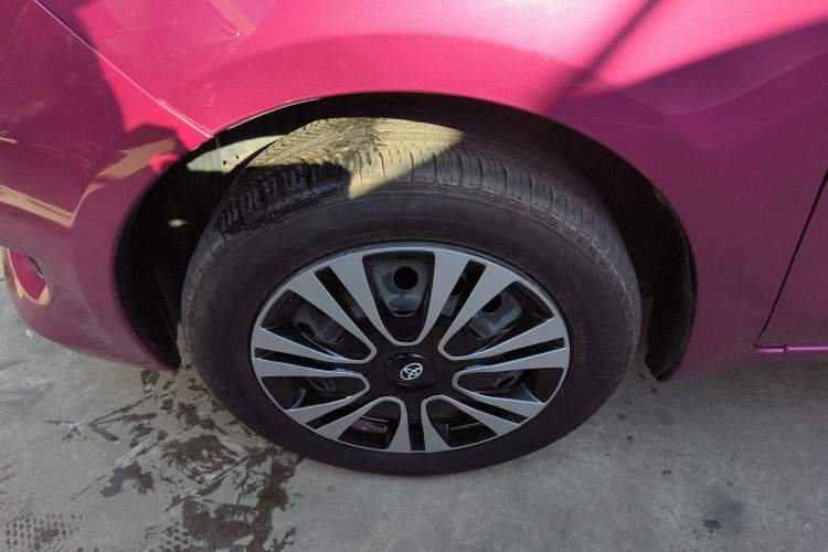 Used Toyota Yaris 2011 1.6E Automatic Charm Edition Left Front Wheel Hub