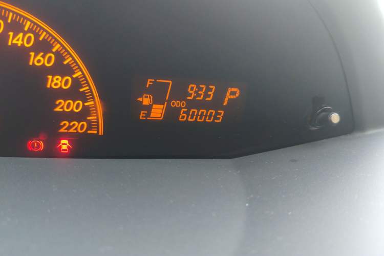 Used Toyota Yaris 2011 1.6E Automatic Charm Edition Odometer Close Up