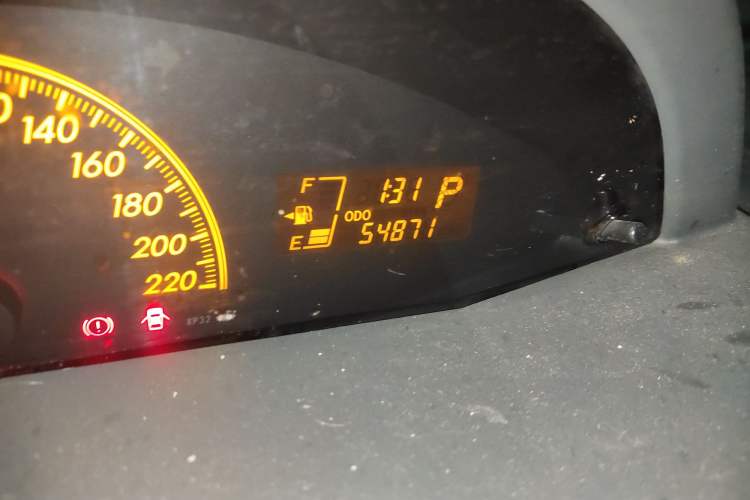 Used Toyota Yaris 2011 1.6E Automatic Charm Edition Odometer Close Up