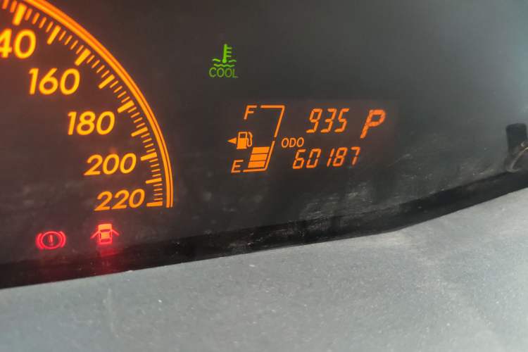 Used Toyota Yaris 2011 1.6E Automatic Charm Edition Odometer Close Up