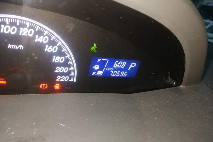 Used Toyota Yaris 2011 1.6E Automatic Charm Edition Odometer Close Up