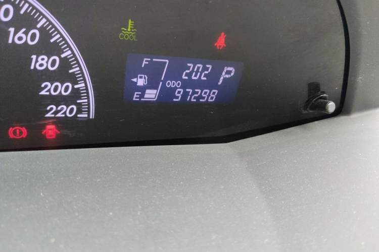 Used Toyota Yaris 2011 1.6E Automatic Charm Edition Odometer Close Up