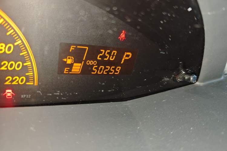 Used Toyota Yaris 2011 1.6E Automatic Charm Edition Odometer Close Up