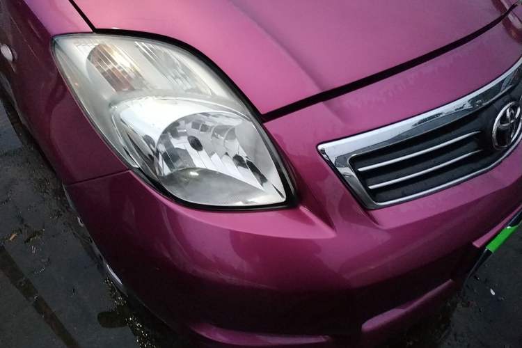 Used Toyota Yaris 2011 1.6E Automatic Charm Edition Right Front Headlight
