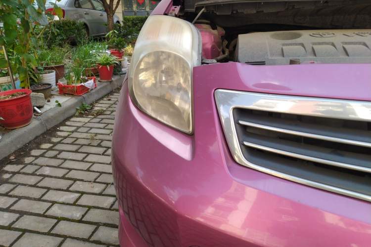 Used Toyota Yaris 2011 1.6E Automatic Charm Edition Right Front Headlight