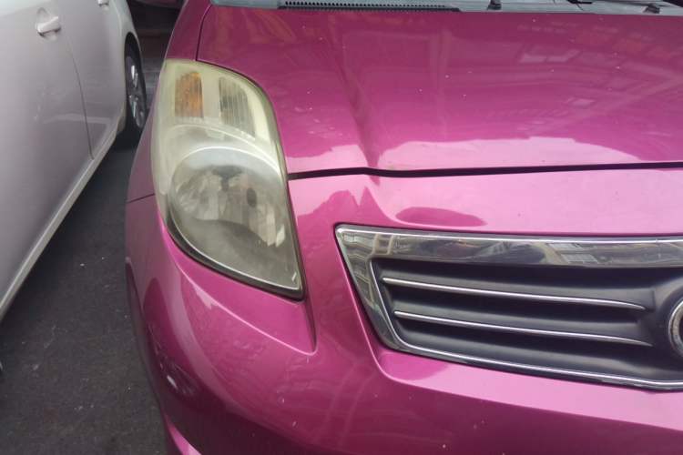 Used Toyota Yaris 2011 1.6E Automatic Charm Edition Right Front Headlight