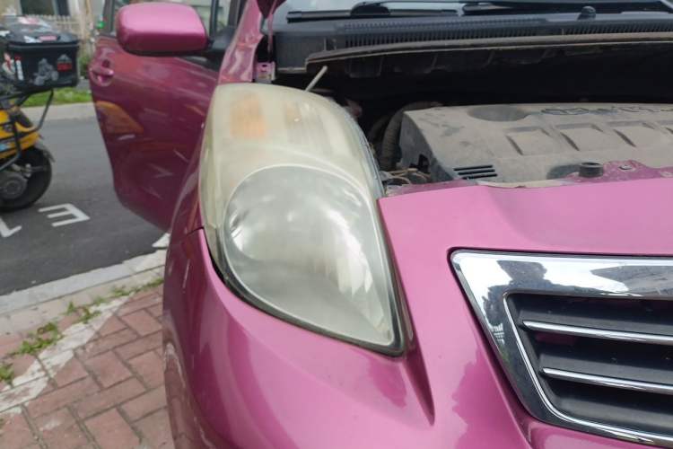 Used Toyota Yaris 2011 1.6E Automatic Charm Edition Right Front Headlight