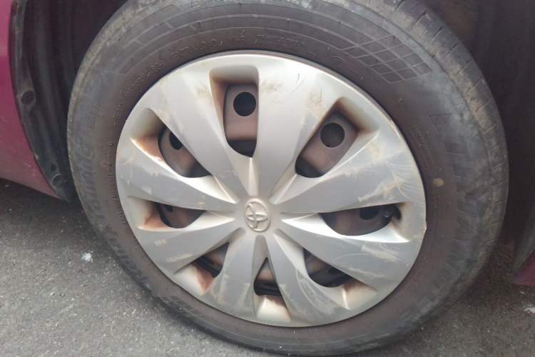 Used Toyota Yaris 2011 1.6E Automatic Charm Edition Right Front Wheel Hub