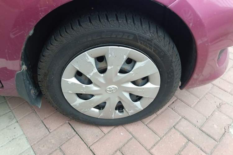 Used Toyota Yaris 2011 1.6E Automatic Charm Edition Right Front Wheel Hub