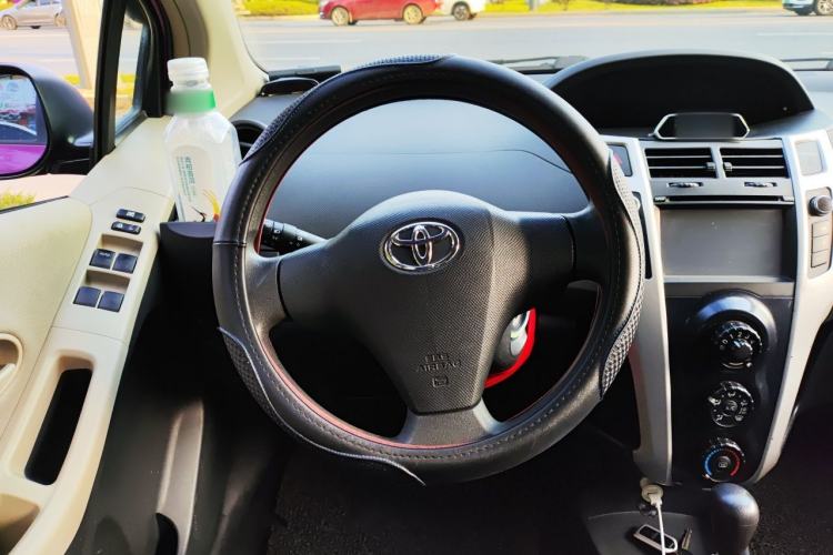 Used Toyota Yaris 2011 1.6E Automatic Charm Edition Steering Wheel