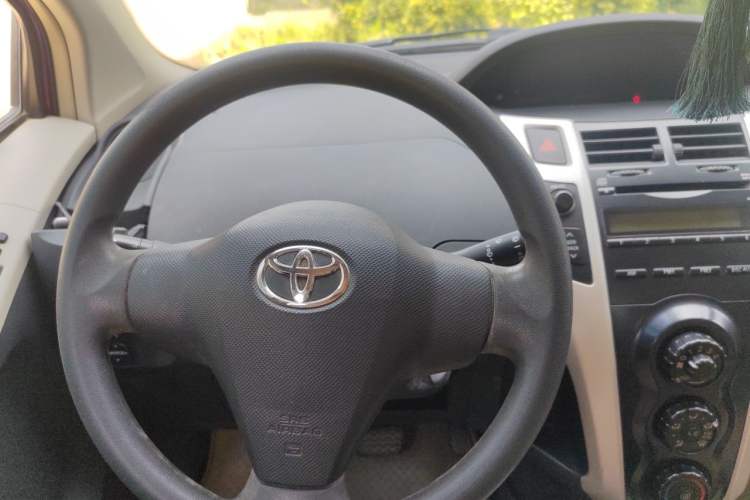 Used Toyota Yaris 2011 1.6E Automatic Charm Edition Steering Wheel