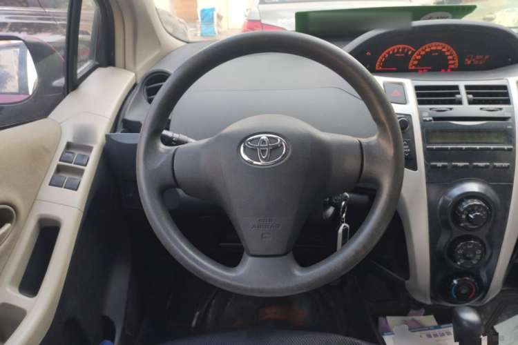 Used Toyota Yaris 2011 1.6E Automatic Charm Edition Steering Wheel