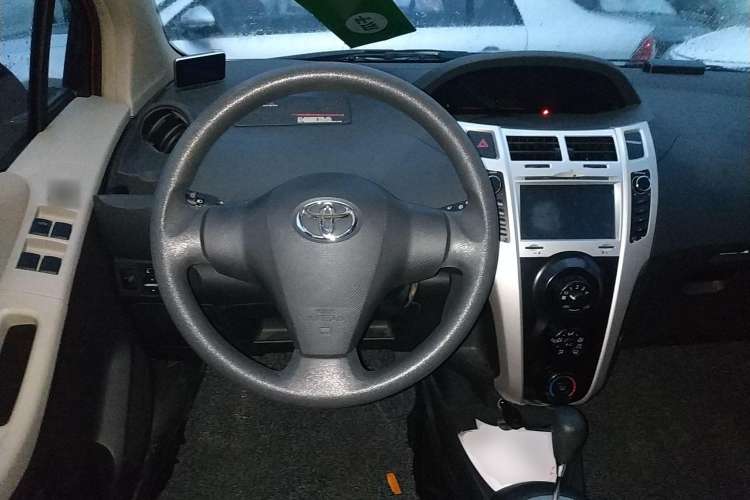 Used Toyota Yaris 2011 1.6E Automatic Charm Edition Steering Wheel