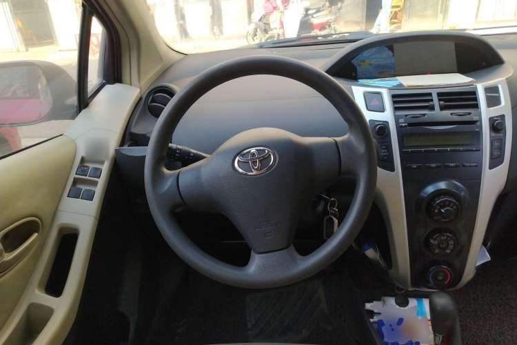 Used Toyota Yaris 2011 1.6E Automatic Charm Edition Steering Wheel