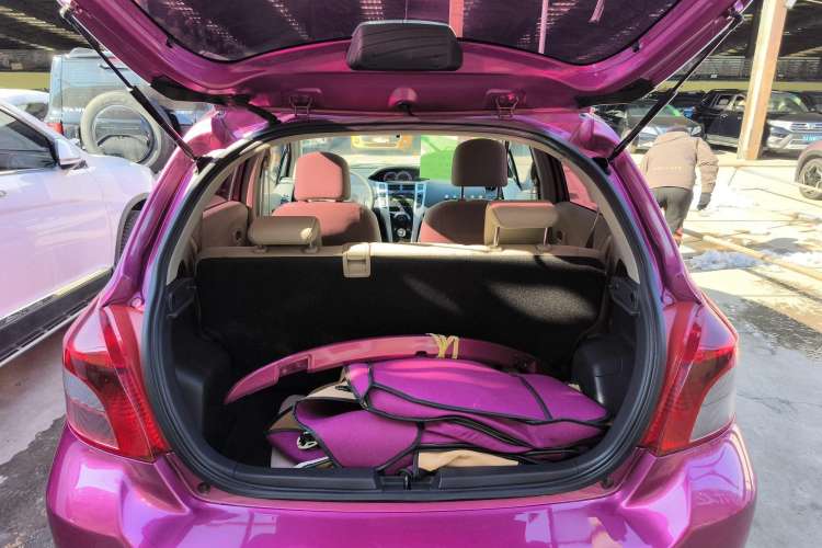 Used Toyota Yaris 2011 1.6E Automatic Charm Edition Trunk
