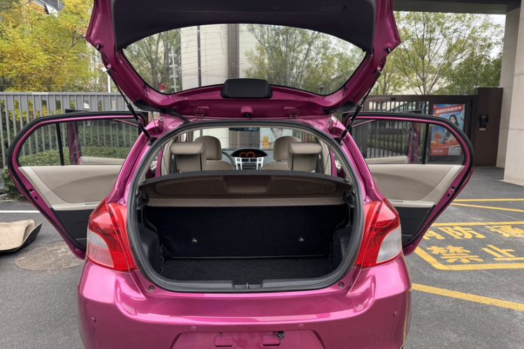 Used Toyota Yaris 2011 1.6E Automatic Charm Edition Trunk