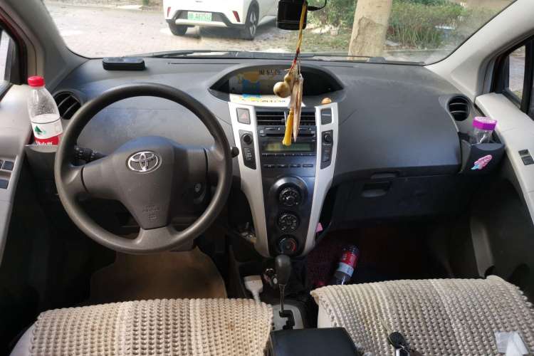 Used Toyota Yaris 2011 1.6G Automatic Xuan Dong Edition Center Console