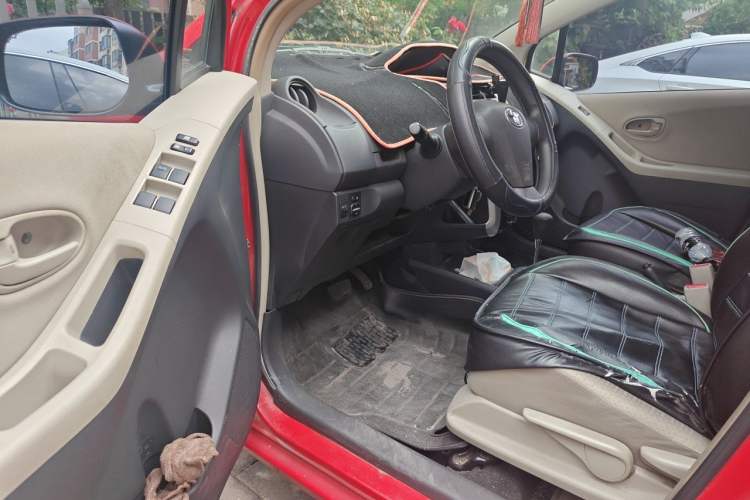 Used Toyota Yaris 2011 1.6E Automatic Charm Edition Driver Seat