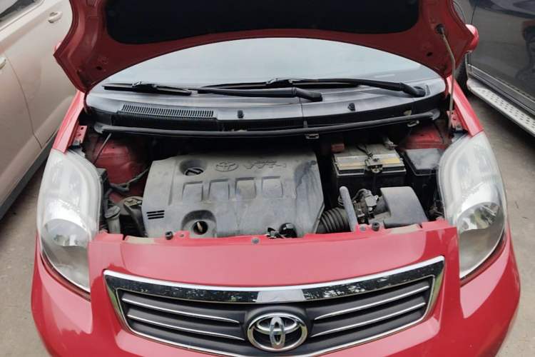 Used Toyota Yaris 2011 1.6E Automatic Charm Edition Engine Bay