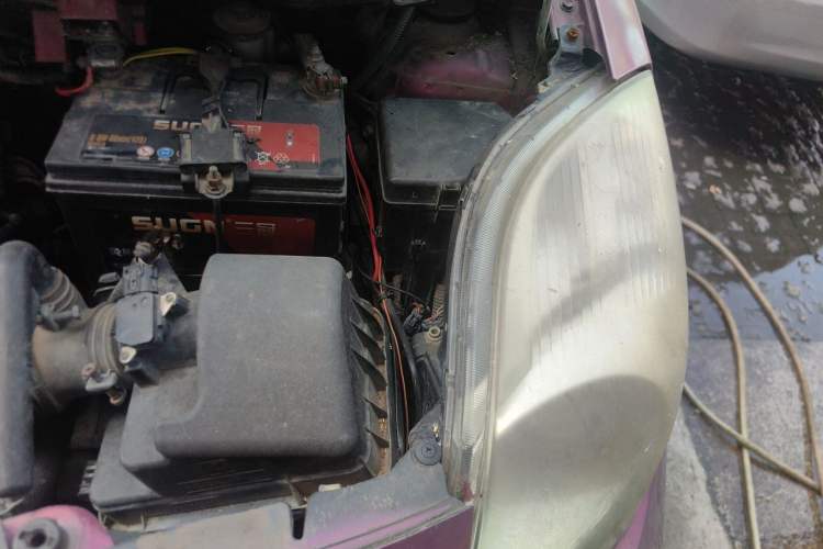 Used Toyota Yaris 2011 1.6E Automatic Charm Edition Engine Bay Left