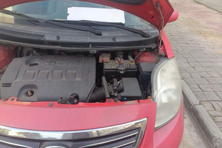 Used Toyota Yaris 2011 1.6E Automatic Charm Edition Engine Bay Left