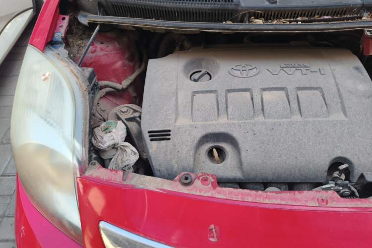Used Toyota Yaris 2011 1.6E Automatic Charm Edition Engine Bay Right