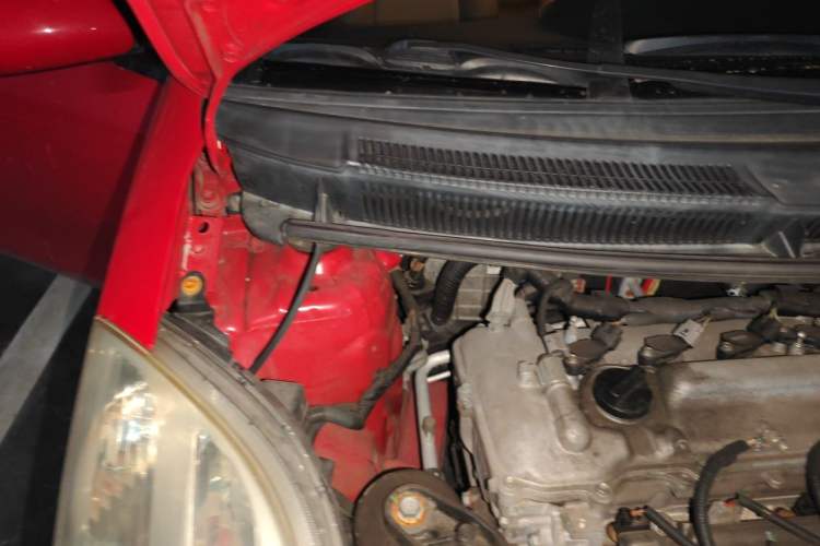 Used Toyota Yaris 2011 1.6E Automatic Charm Edition Engine Bay Right