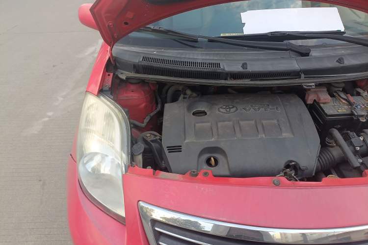 Used Toyota Yaris 2011 1.6E Automatic Charm Edition Engine Bay Right