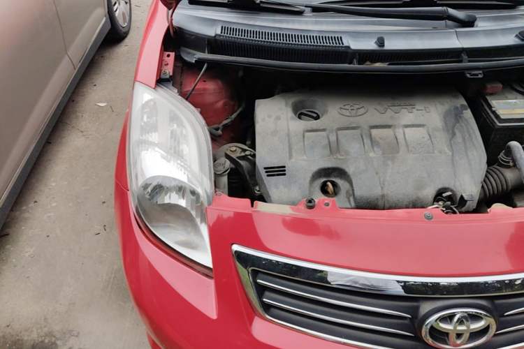 Used Toyota Yaris 2011 1.6E Automatic Charm Edition Engine Bay Right