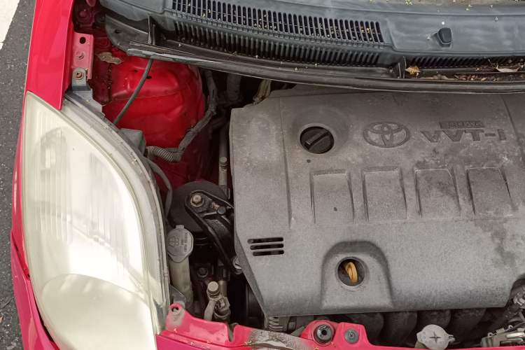 Used Toyota Yaris 2011 1.6E Automatic Charm Edition Engine Bay Right