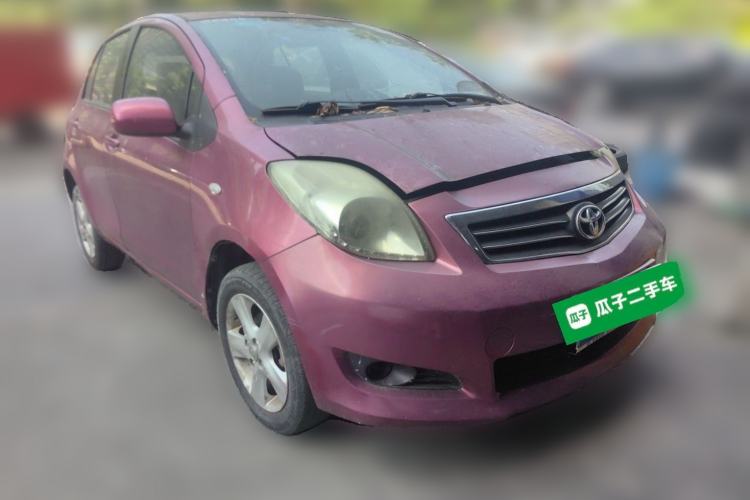 Used Toyota Yaris 2011 1.6E Automatic Charm Edition Front Right 45 Deg