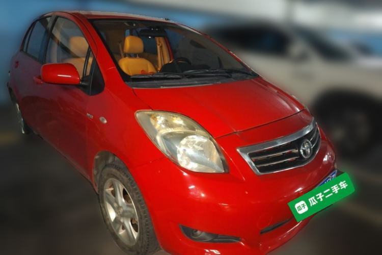 Used Toyota Yaris 2011 1.6E Automatic Charm Edition Front Right 45 Deg