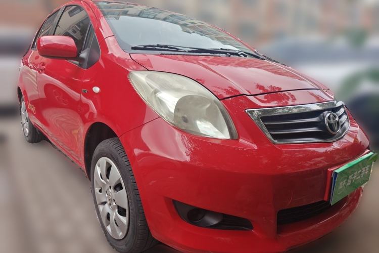 Used Toyota Yaris 2011 1.6E Automatic Charm Edition Front Right 45 Deg