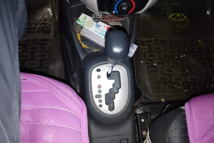 Used Toyota Yaris 2011 1.6G Automatic Xuan Dong Edition Gear Lever