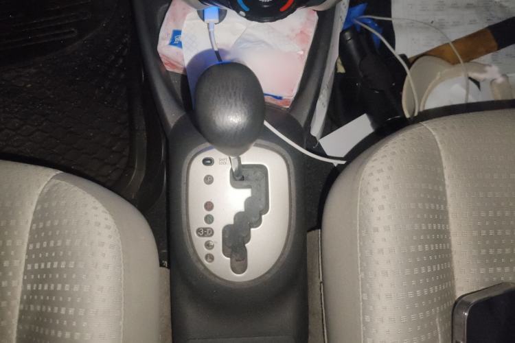 Used Toyota Yaris 2011 1.6E Automatic Charm Edition Gear Lever