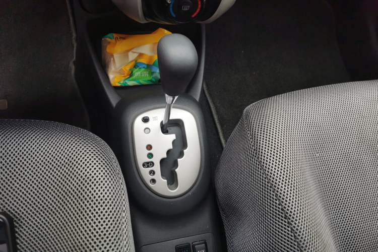 Used Toyota Yaris 2011 1.6G Automatic Xuan Dong Edition Gear Lever