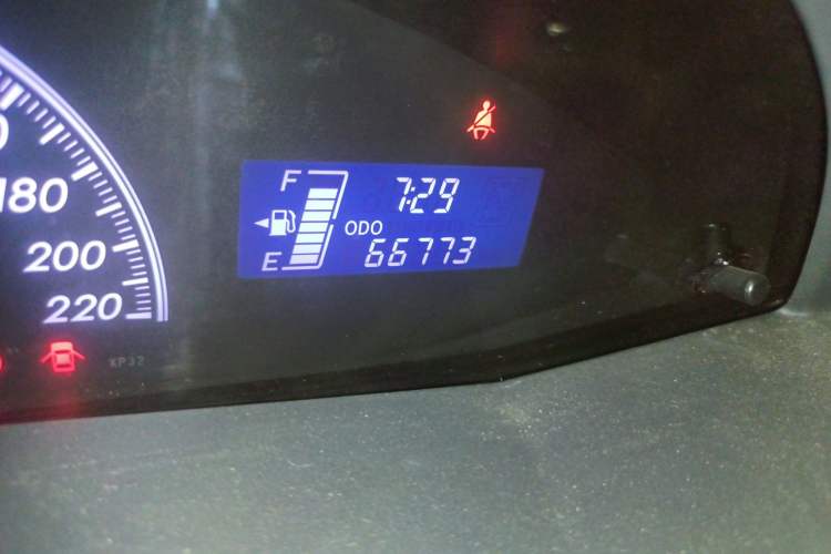 Used Toyota Yaris 2011 1.6G Manual Xuan Dong Edition Odometer Close Up