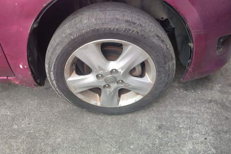 Used Toyota Yaris 2011 1.6E Automatic Charm Edition Right Front Wheel Hub