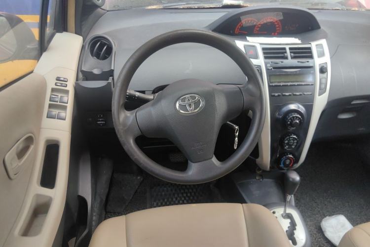 Used Toyota Yaris 2011 1.6E Automatic Charm Edition Steering Wheel