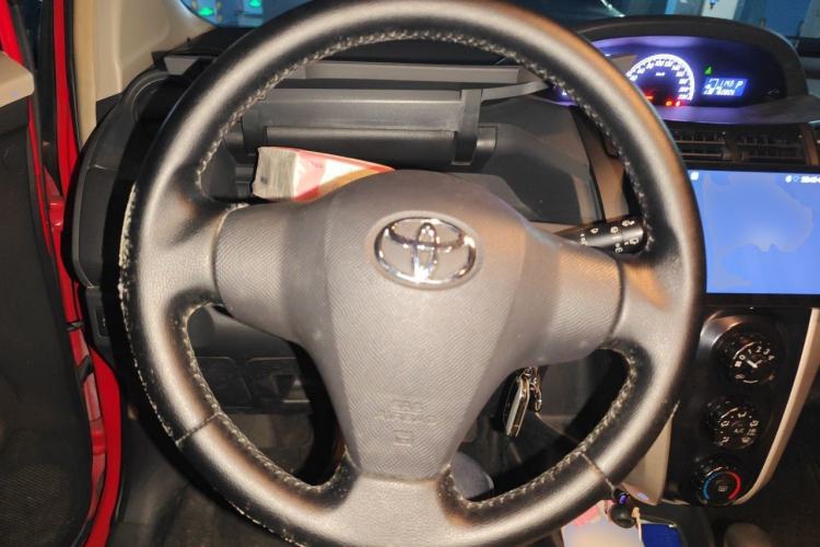 Used Toyota Yaris 2011 1.6E Automatic Charm Edition Steering Wheel