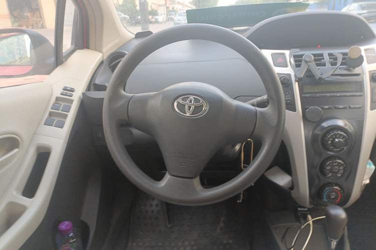Used Toyota Yaris 2011 1.6E Automatic Charm Edition Steering Wheel